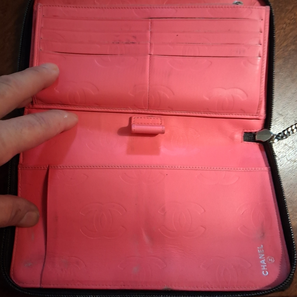 Chanel Black Quilted Wallet - Picture 10 of 16